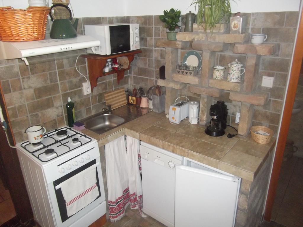Tulipanos Vendeghaz Apartment Obanya Екстериор снимка