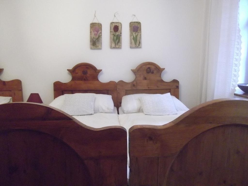 Tulipanos Vendeghaz Apartment Obanya Екстериор снимка