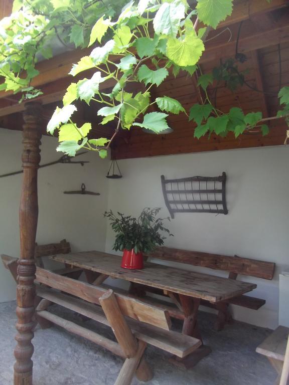 Tulipanos Vendeghaz Apartment Obanya Екстериор снимка