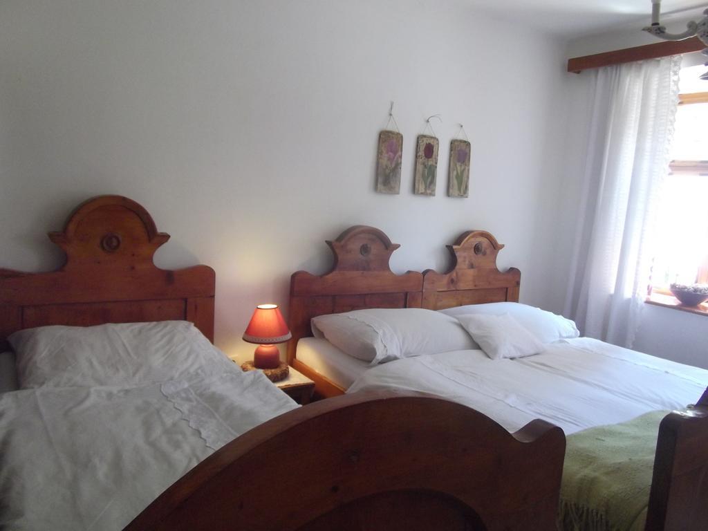 Tulipanos Vendeghaz Apartment Obanya Екстериор снимка